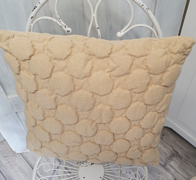 Vorschau: Kissen Bezug Hülle BUBBLE Gold 48 x 48 cm Landhaus Sofa Kissen Vorschau: Kissen Bezug Hülle BUBBLE Gold 48 x 48 cm Landhaus Sofa Kissen