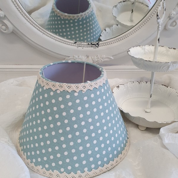 Lampenschirm Blue Point Mint weiße Punkte Spitze Landhaus E27