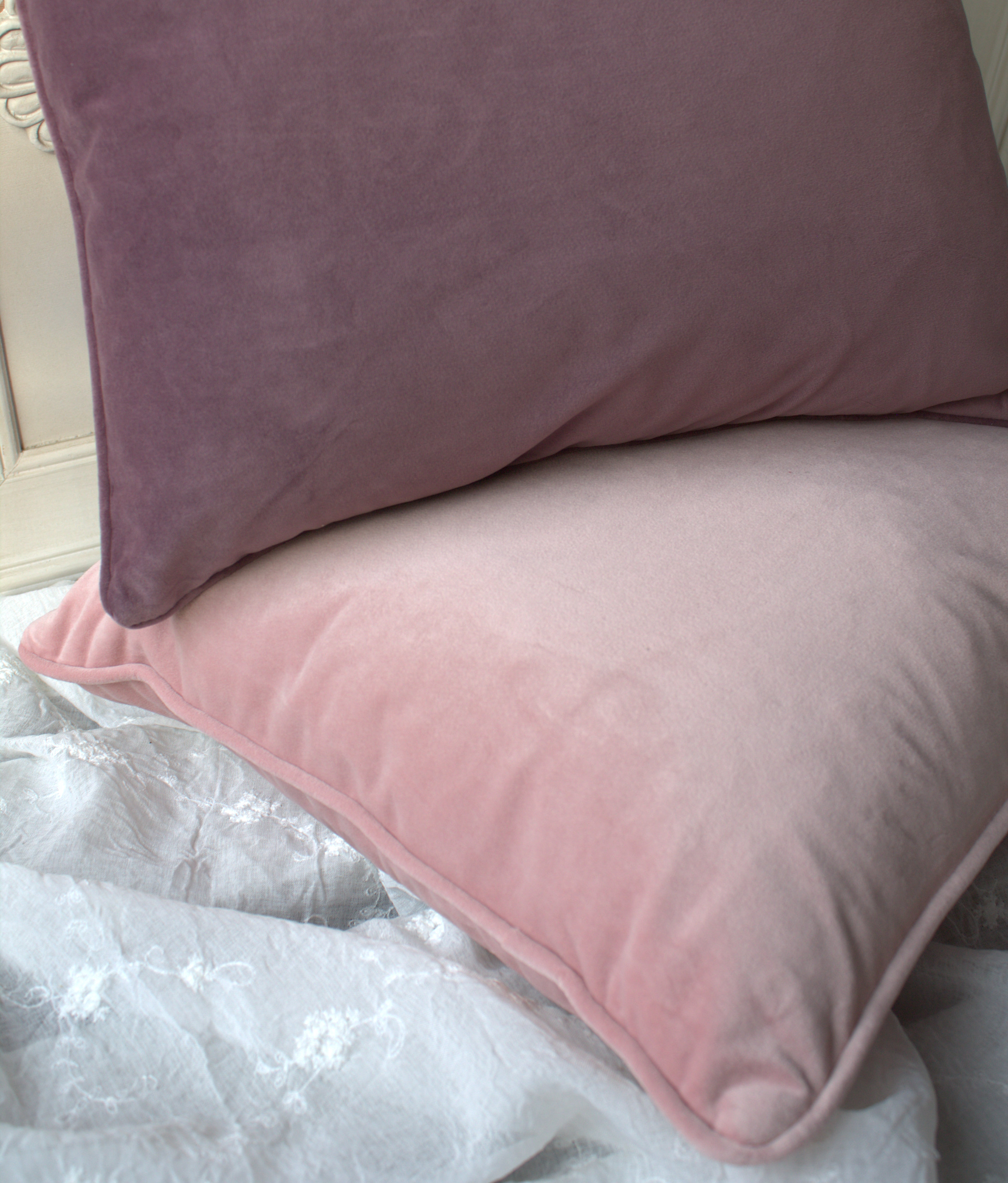 Kissen Bezug Hulle Gabriella Samt Puder Rosa 45x45 Polyester Landhaus Kissenbezuge Kissen Zauberhafter Landhausstil