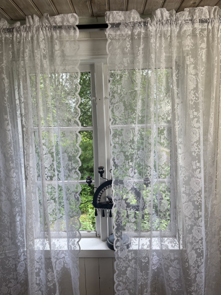 Vorhang MERLE WEIß Spitzen Gardine Rosen 120x240 cm 2 Stück Gardinenschals