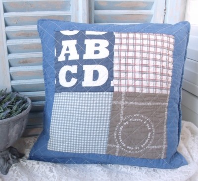Kissenbezug ABC gesteppt blau natur 50x50cm Einzelstück Baumwolle Kissenbezug ABC gesteppt blau natur 50x50cm Einzelstück Baumwolle