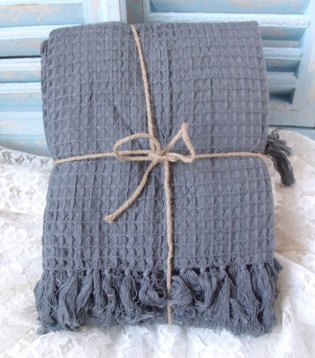 Tagesdecke PADDY Grau 120x150 cm Waffelpique Baumwolle Plaid Tischdecke Tagesdecke PADDY Grau 120x150 cm Waffelpique Baumwolle Plaid Tischdecke