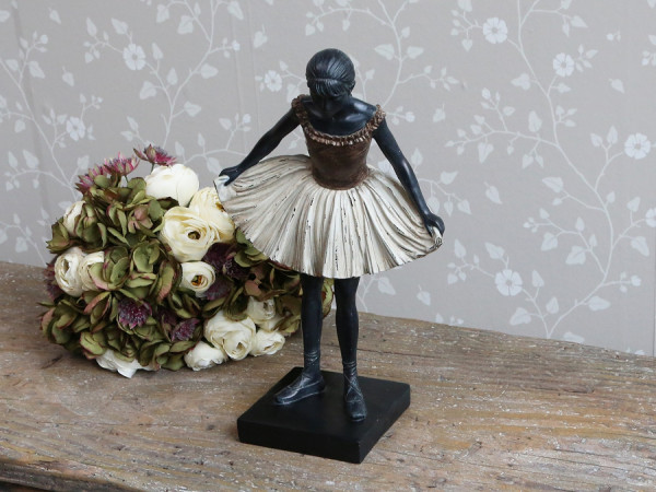 Ballerina Stehend Antique Braun Mocca Shabby H39 x L23 x B13 cm Dekoration Landaus